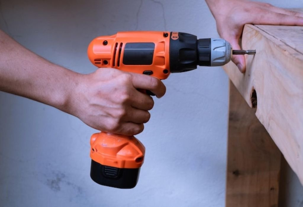 Pros and Cons of Drilling With an Impact Driver