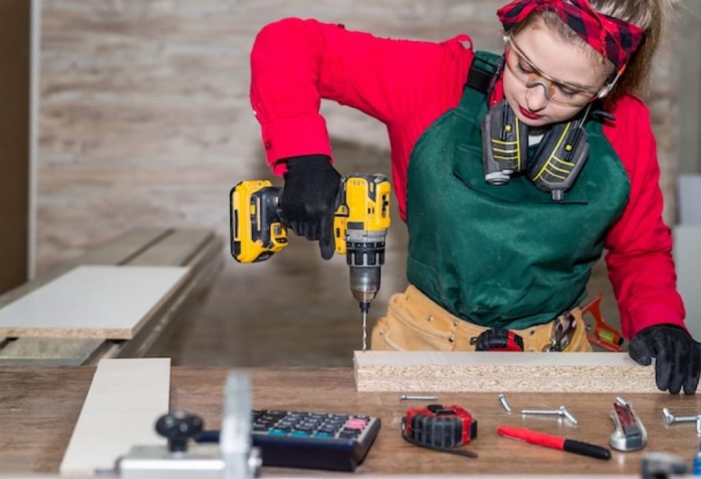 What Is a Right Angle Drill?