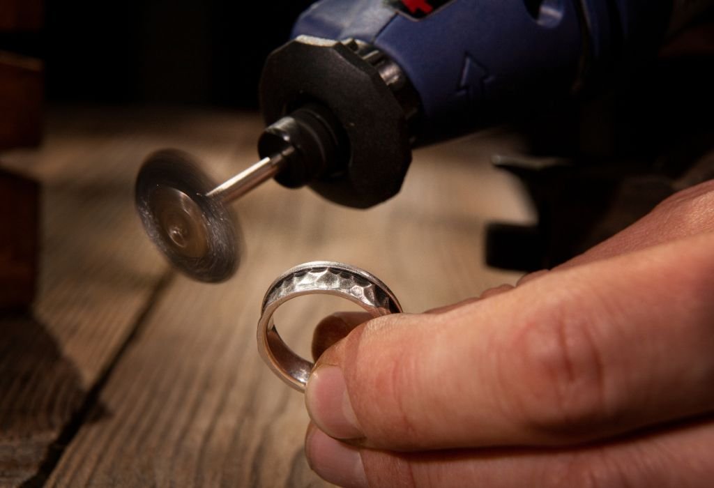 How to Change the Chuck on a Drill Press in Minutes
