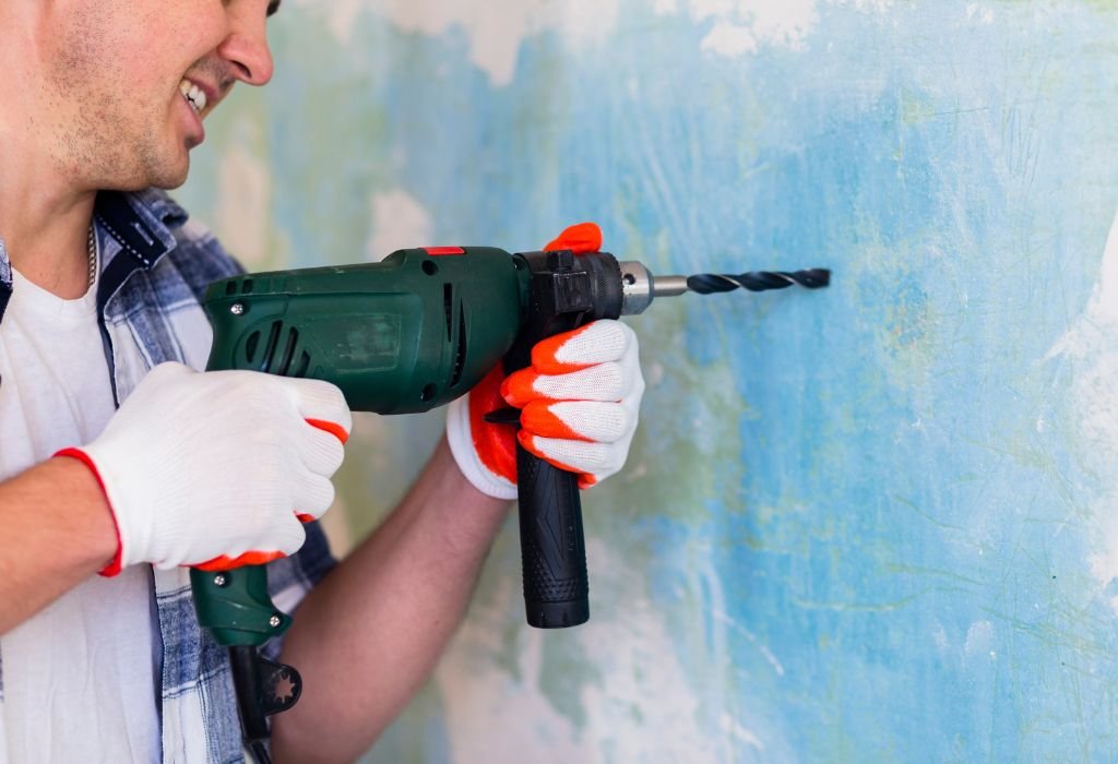 How to Drill a Perpendicular Hole Without a Drill Press Easily