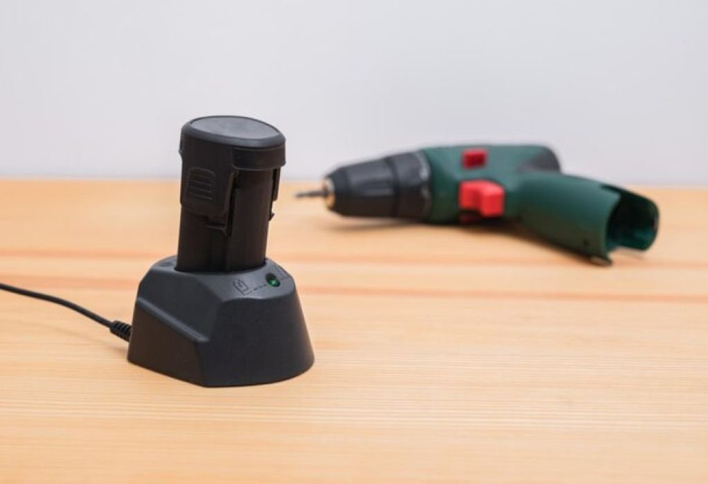 How Cordless Screwdriver Batteries Work