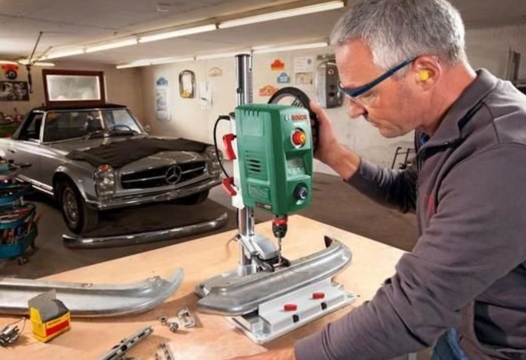 How to Remove a Threaded Chuck