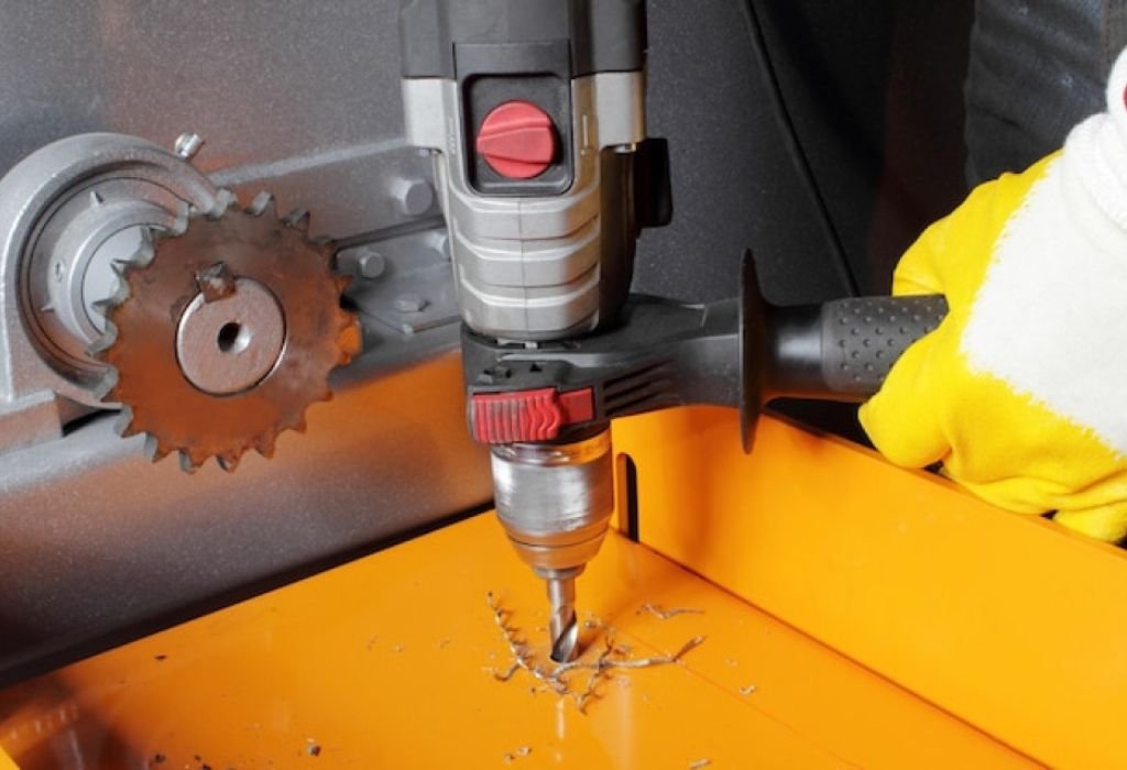 What Is a Radial Drill Press? (Definition & Basics)