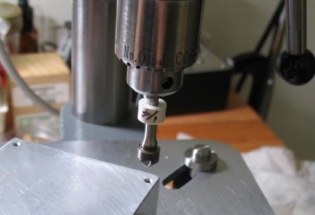 Can You Use an End Mill in a Drill Press Without Risk?