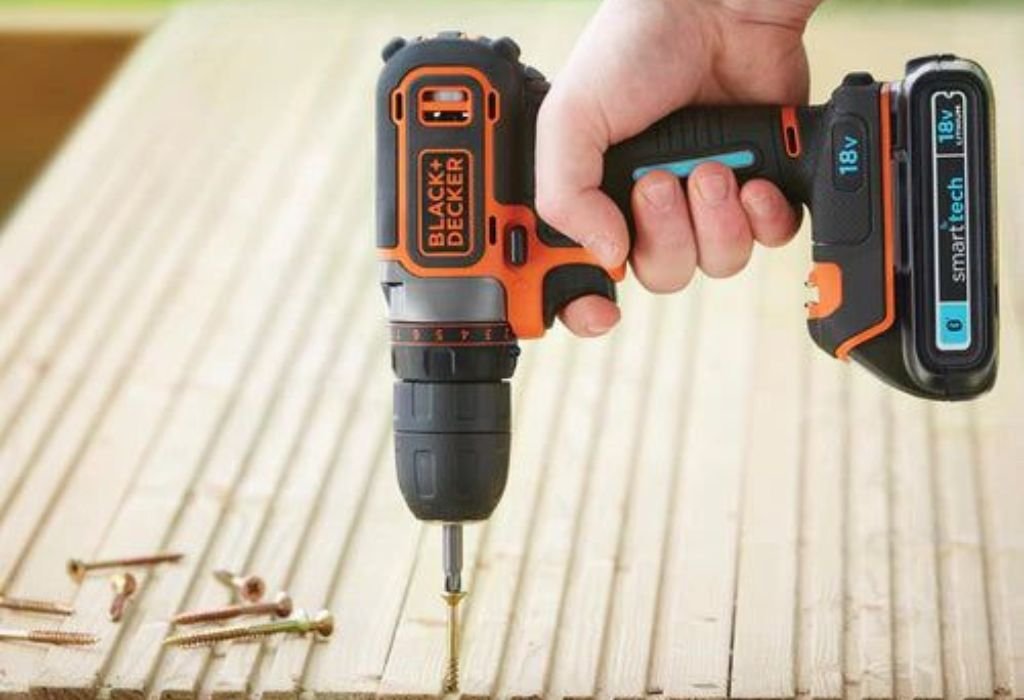 How to Charge a Black & Decker Cordless Screwdriver