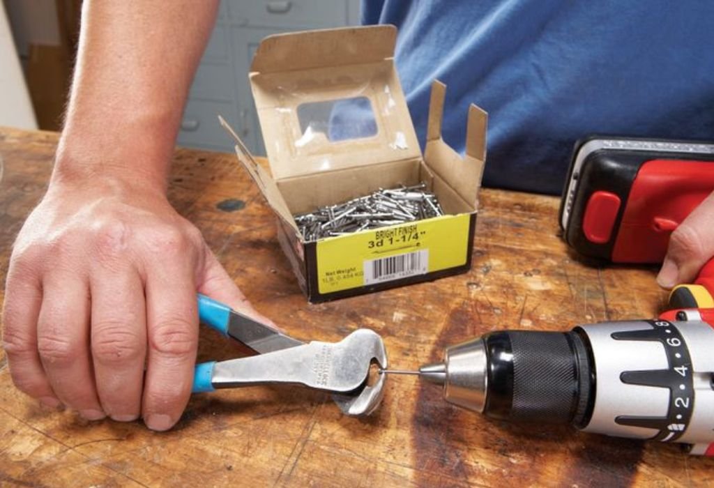 Method 3: Magnetizing with Electricity