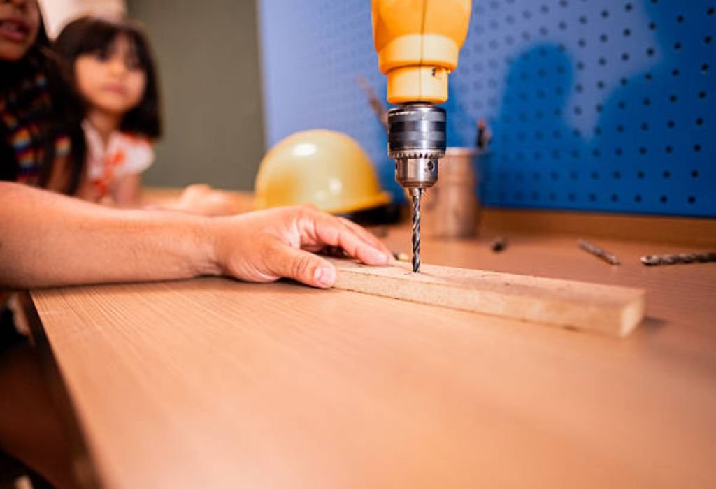 How to Cut a Groove in Wood with a Drill Easily and Neat