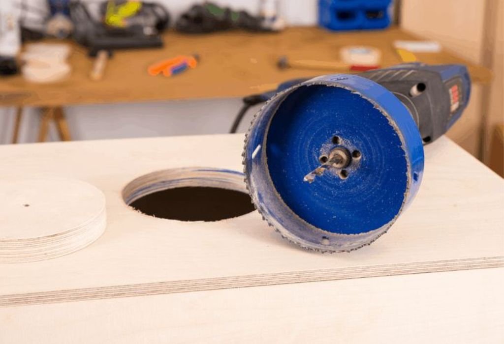 How to Drill a 1.5 Inch Hole in Wood Properly