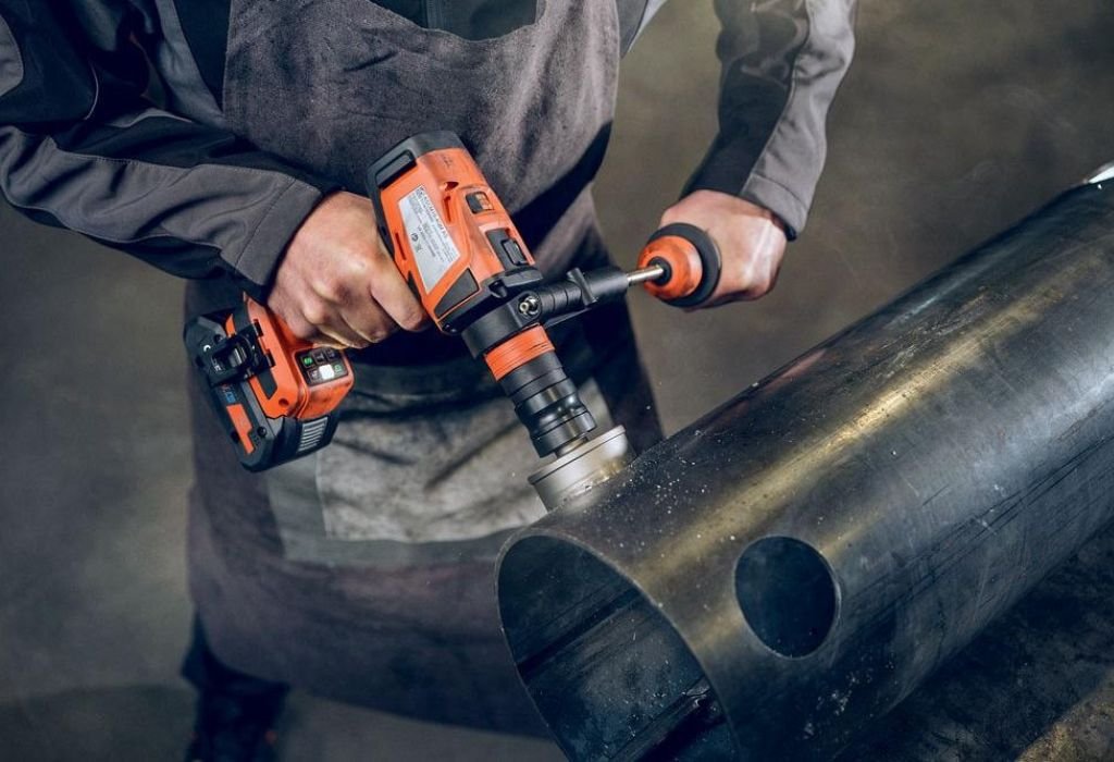 Best Tools For Drilling Big Holes In Metal