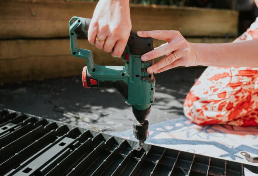 Why Glass Mosaic Tiles Require Special Drilling Technique