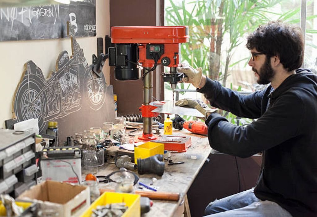 The Rexxon Identity: European Engineering on a Budget