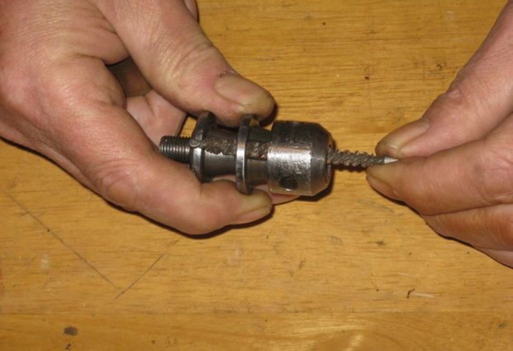 When to Disassemble or Replace the Chuck