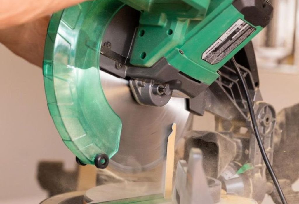 How to Change a Ridgid Miter Saw Blade Safely and Effectively